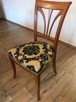 Selva Essgruppen|Essgruppe Tisch 3282 Kirschbaumfarbig Antik Mit Auszug Inklusive 6 Stühlen Milano Kirschbaumfarbig Antik Sitzbezug Stoff S3021 Musterung Beige Schwarz