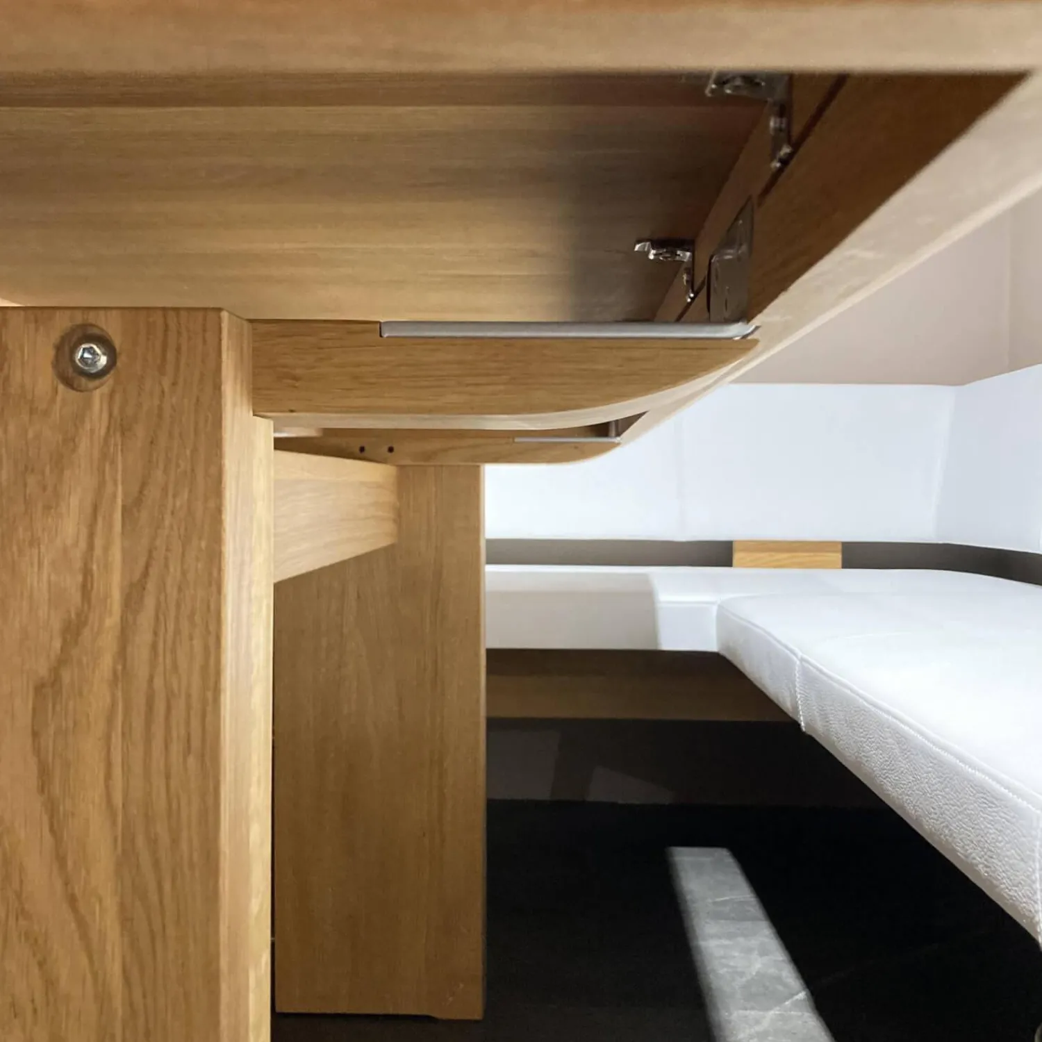 Decker Essgruppen|Essgruppe Vicenza Bank 3 Stühle Leder Weiß Tisch Eiche Massiv Geölt