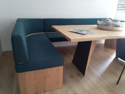 Voglauer Essgruppen|Essgruppe Vtektura Living Tisch Wildeiche Rustiko Schwarz Bank Und Stühle Stoff Select Mineralblau Und Schwarz Gestell Metall