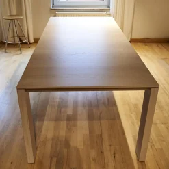 Rodam Esstische|Esstisch 3300 10 Kara Eiche 940 Kreideweiss Lackiert Maserung Quer