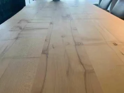 Scholtissek Esstische|Esstisch 110-2 Bergahorn Massiv mit Baumkante Gewölbte Wangen mit Edelstahl