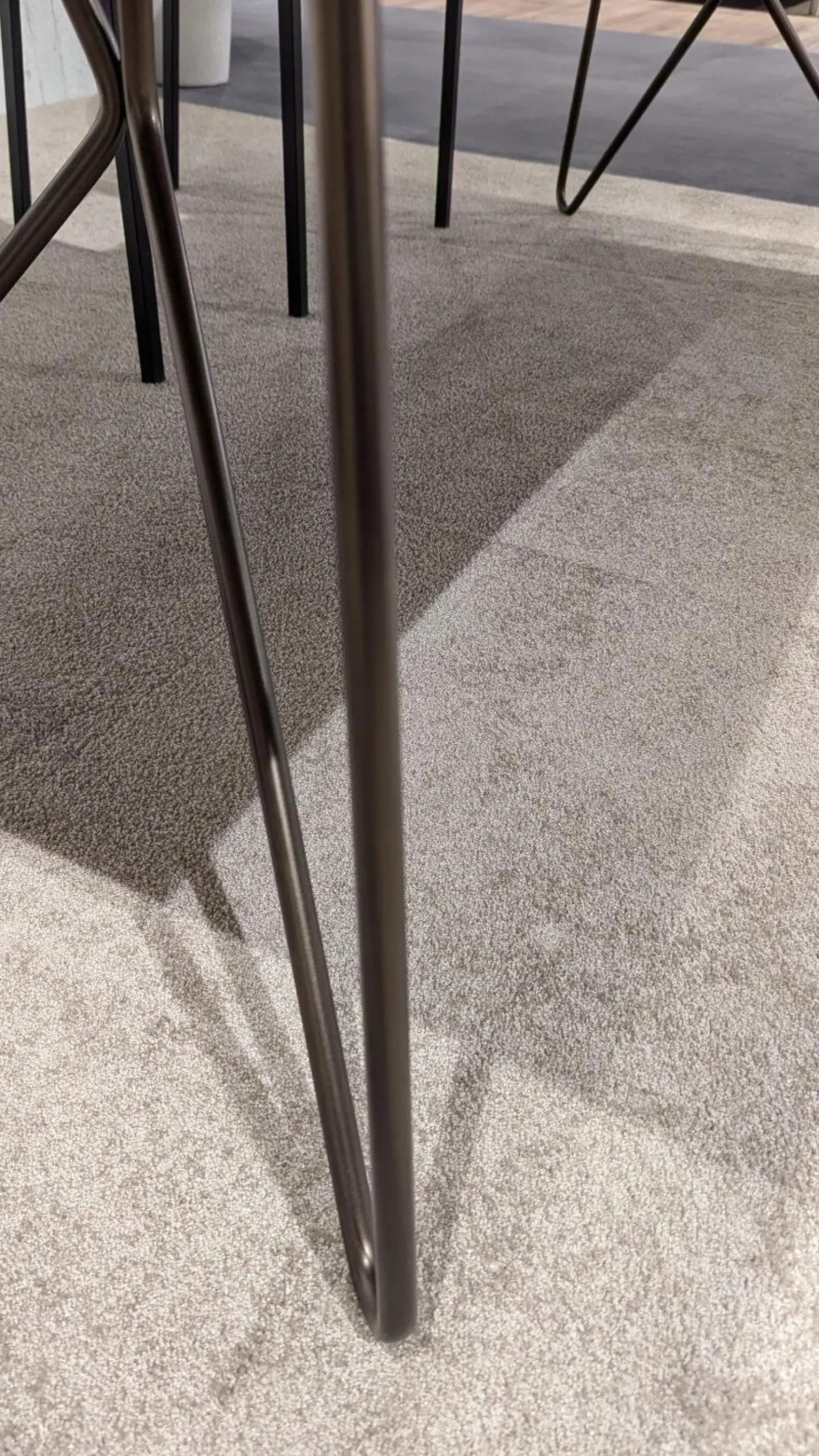 W. Schillig Esstische|Esstisch 41120 Gunnar Platte Wildeiche Gehackt Gestell Und Füße Metall 056 Bronze Schwarz Ohne Deko Ohne Stühle