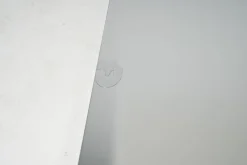 Draenert Esstische|Esstisch 1010 Lift IV Satiniertes Weissglas Bodenplatte Matt-Chrom