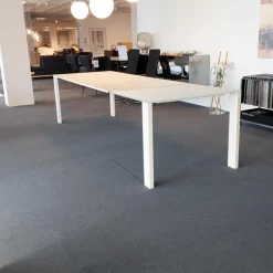 Draenert Esstische|Esstisch 1420 Madison Platte Weißglas Satiniert Gestell Stahlblech Weiß Lackiert Mit Auszug