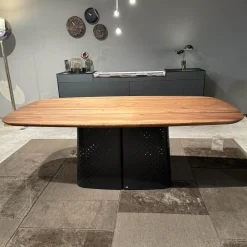 Rolf Benz Esstische|Esstisch 929 Platte Nussbaum Massiv Fuß Stahl Lackiert Verkehrsschwarz