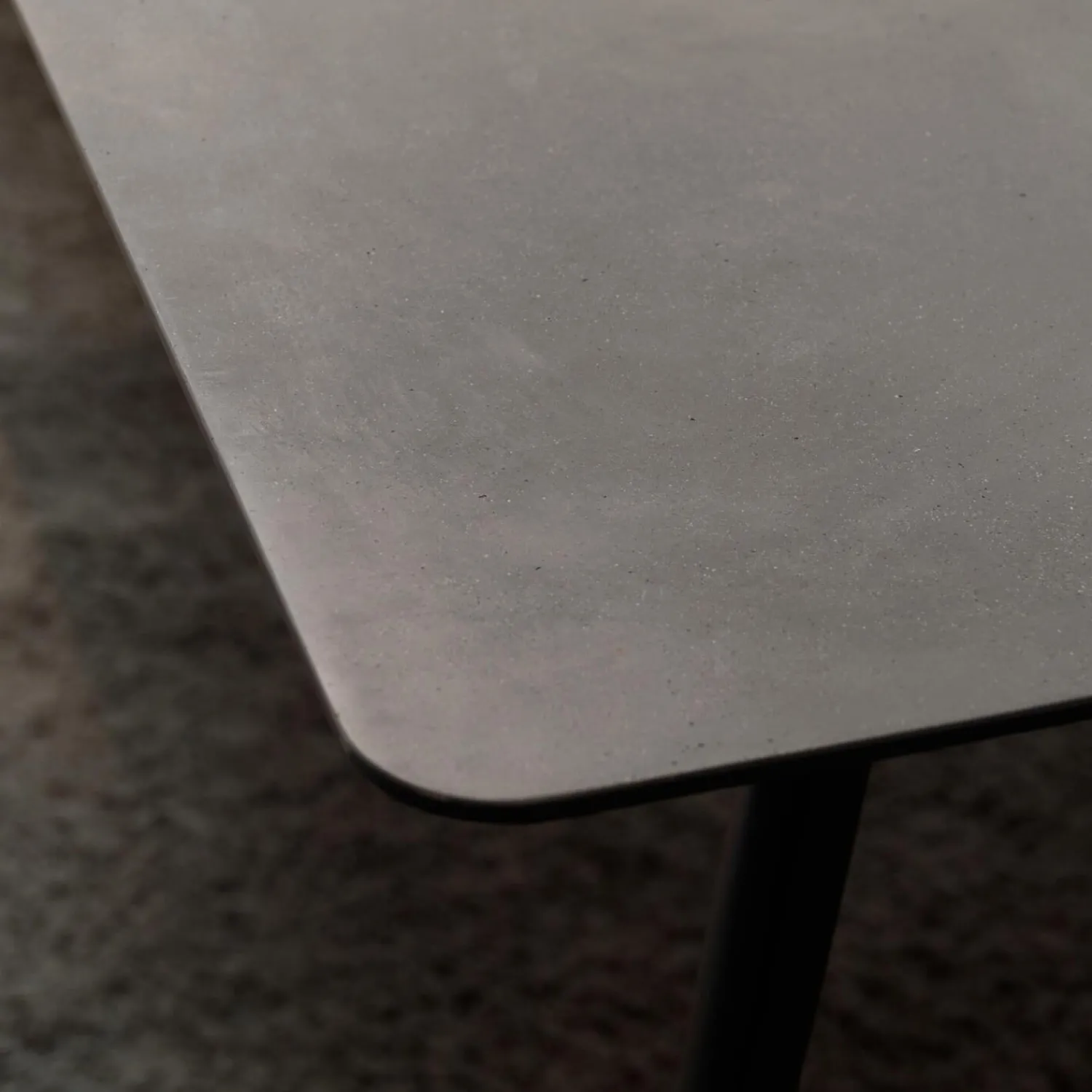 Extendo Esstische|Esstisch Spillo Platte Portland Grau Gestell Schwarz