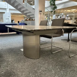 Draenert Esstische|Esstisch Adler 1224 Platte Gneis Grigio Beola Grau Geledert Sockel 2 Oval Edelstahl Matt Geschliffen Ohne Rollen