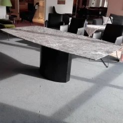 Draenert Esstische|Esstisch Adler ll Platte Gneis Silver Paradiso Grau Geledert Sockel Oval Schwarz Beschichtet Ohne Rollen