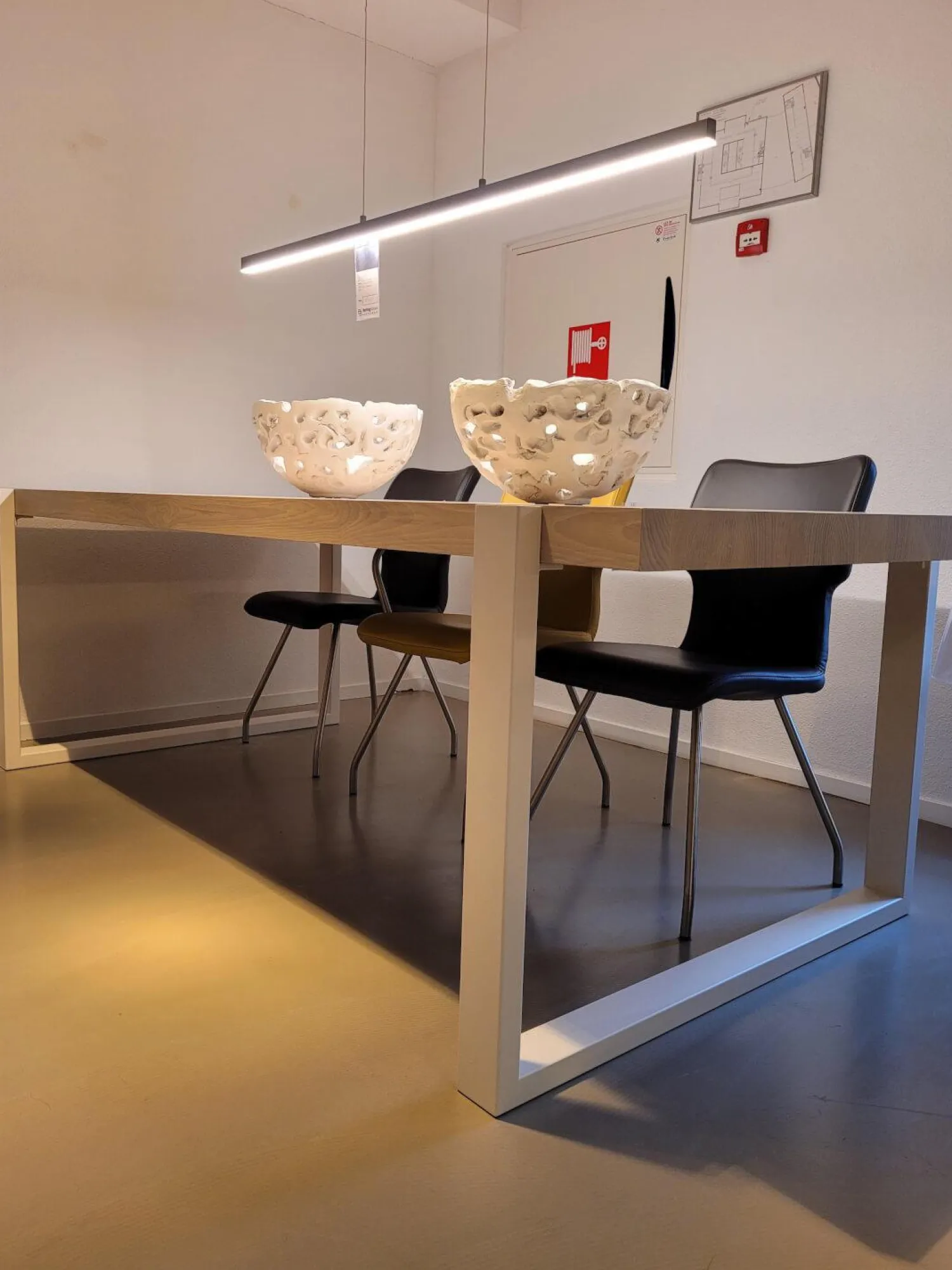 Bert Plantagie Esstische|Esstisch Alef Esche Massiv Blonde Lak