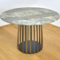 Janua Esstische|Esstisch Basket Stein Platte Rainforest Green Grün Gestell Messinglasur Bronze