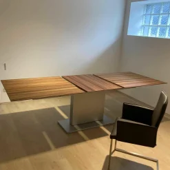 Bacher Esstische|Esstisch Battuta Platte Nussbaum Gewachst Ausziehbar Sockel Chromfarbig