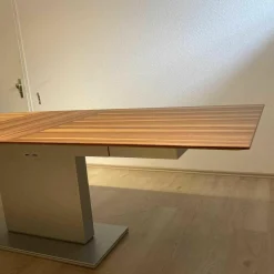 Bacher Esstische|Esstisch Battuta Platte Nussbaum Gewachst Ausziehbar Sockel Chromfarbig