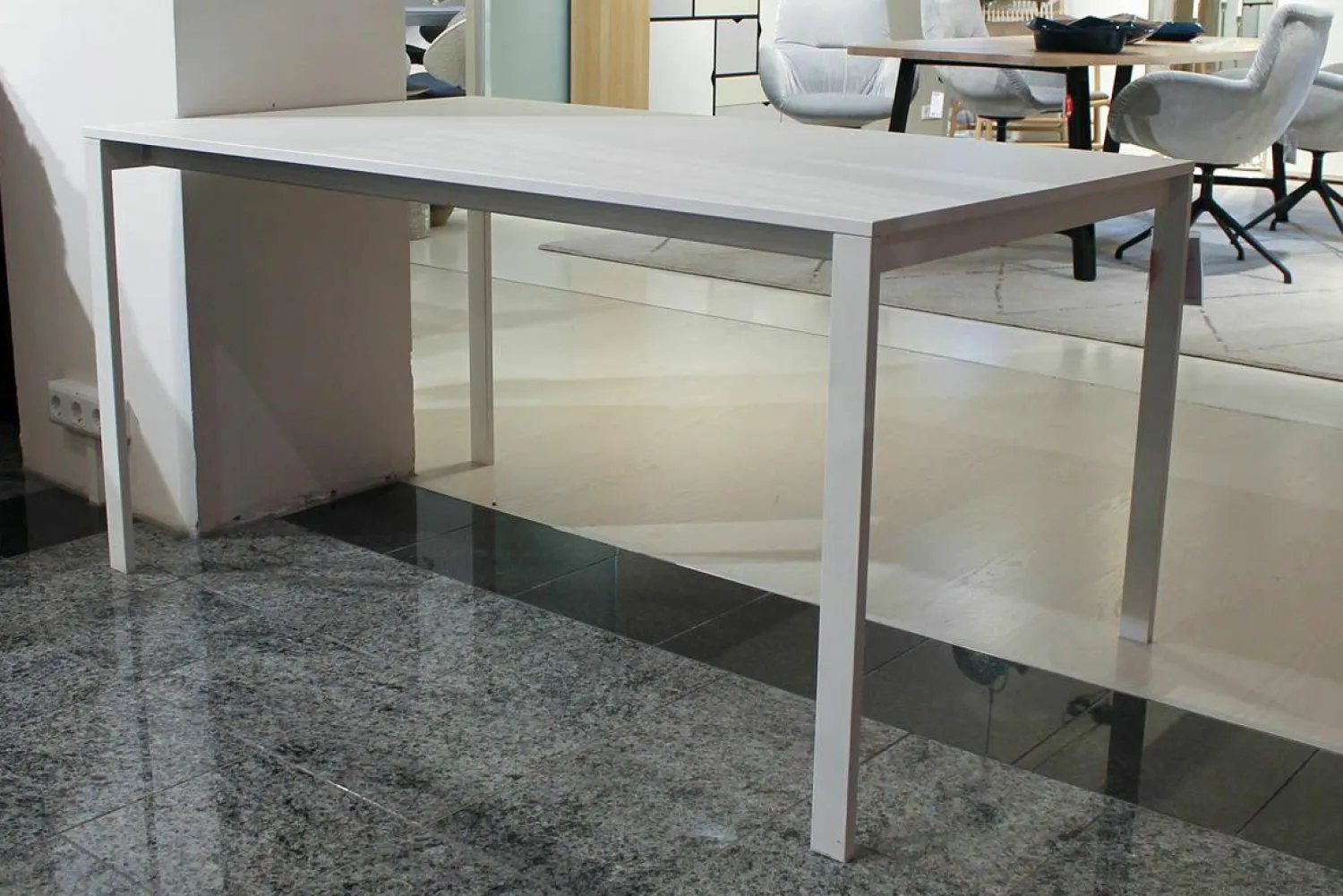 Kristalia Esstische|Esstisch Be-Easy Ausziehbar Fenix-NTM Kos Laminat Weiß Gestell Aluminium Weiß