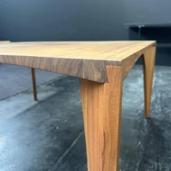 COR Esstische|Esstisch Delta Nussbaum Natur Geölt Mit Gummierten Kunststoffgleitern