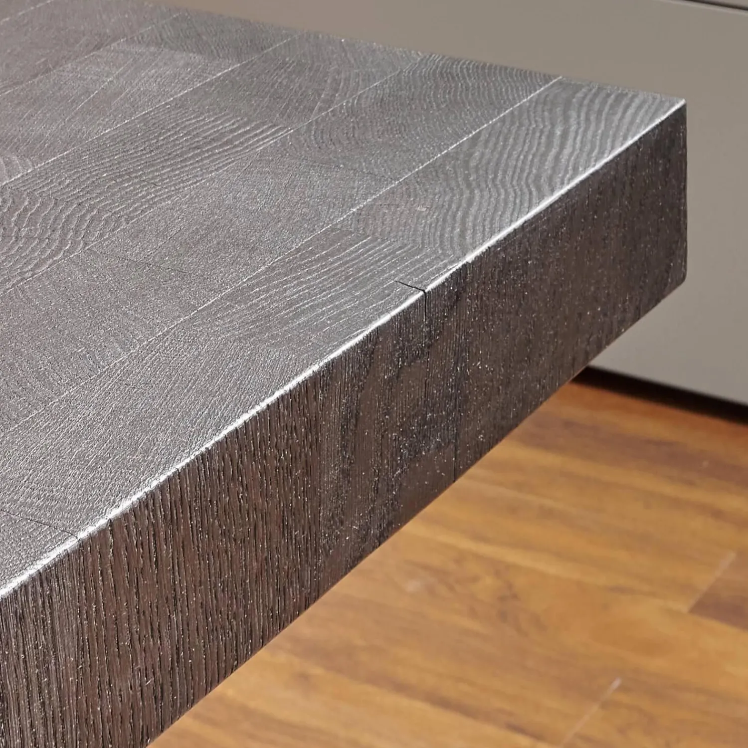 ASCO Esstische|Esstisch Duo Brandeiche Schwarz Strukturiert Und Gebürstet Geölte HolzausführungHirnholzblöcke Schwarz Füße Stahl Pulverbeschichtet Schwarz