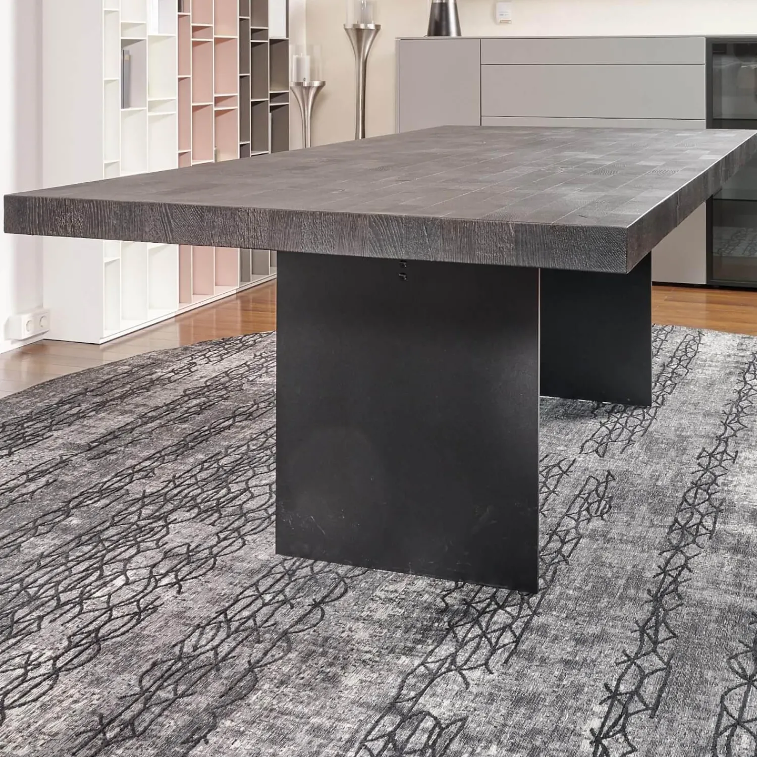 ASCO Esstische|Esstisch Duo Brandeiche Schwarz Strukturiert Und Gebürstet Geölte HolzausführungHirnholzblöcke Schwarz Füße Stahl Pulverbeschichtet Schwarz