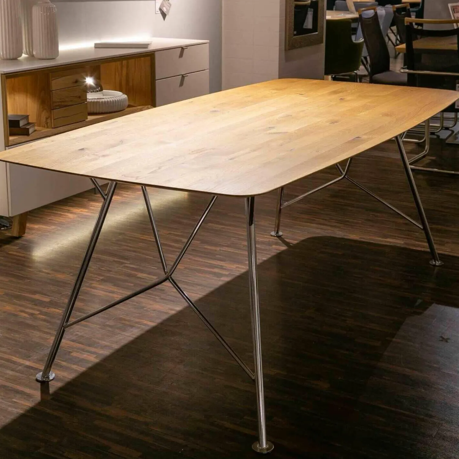 Gallery M Esstische|Esstisch GM Tempra Asteiche Gestell Metall Chrom Hochglanz