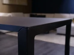Leolux Esstische|Esstisch Kalia 620 901 Platte Fenix Cacao Anthrazit Rahmen Epoxy Nuit Silk Schwarz Eichenplatte Rand Night Matt Fußkappen Schwarz