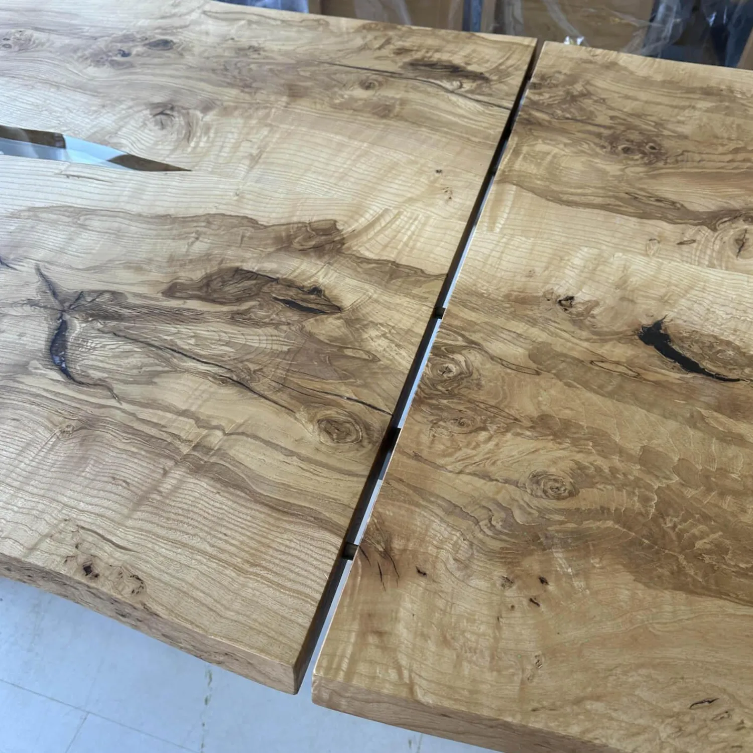 Scholtissek Esstische|Esstisch Kernesche Matt Lackiert Mit Kristallharz Gestell 120 2 Ovale Holzwangen Mit Edelstahl Ummantelt