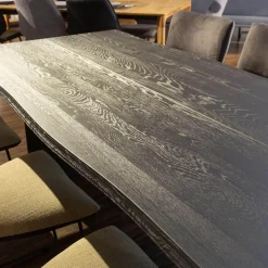 Hartmann Esstische|Esstisch Kilva Platte Kernesche Gebürstet Anthrazit Gebeizt Mittig Fuge Mit Baumkanenprofil Gestell Holz Anthrazit Ohne Stühle