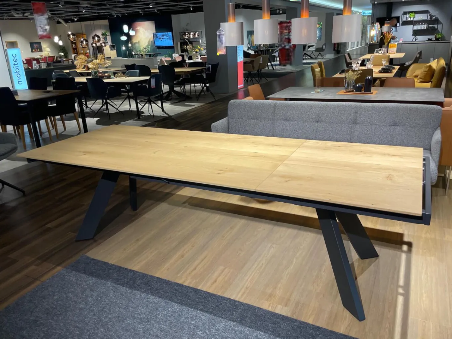 Venjakob Esstische|Esstisch Leo Rechteckig Wildeiche Hell Soft Gebürstet Geölt Gestell Metall Anthrazit Mit Klappeinlage