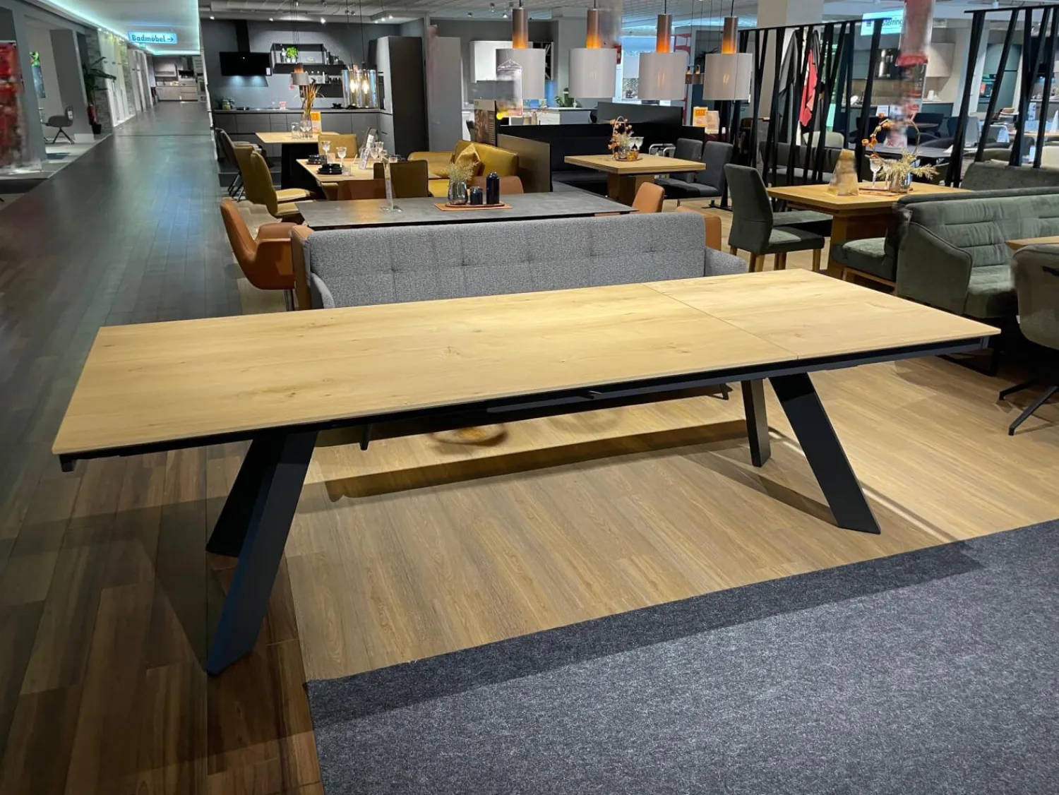 Venjakob Esstische|Esstisch Leo Rechteckig Wildeiche Hell Soft Gebürstet Geölt Gestell Metall Anthrazit Mit Klappeinlage