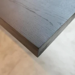 Riva1920 Esstische|Esstisch Liam Iron Platte Eiche Schwarz Pigmentiert Gestell Edelstahl Asche Grau Matt