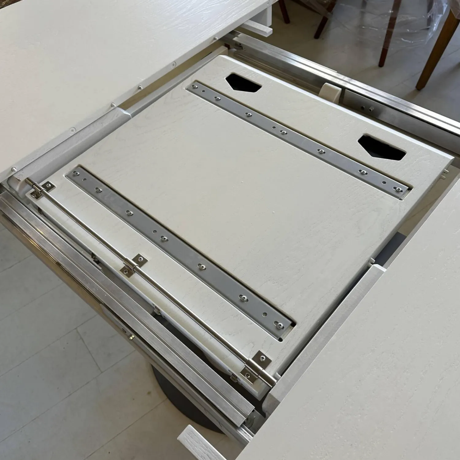 Scholtissek Esstische|Esstisch Radon Knorrige Eiche Aquqcreativebeize 9010 Weiß Matt Lackiert Inklusive Auszug