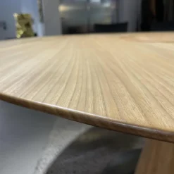 Scholtissek Esstische|Esstisch Radon Konische Holzsäule Bodenplatte Lackiertes Metall