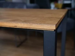 Janua Esstische|Esstisch S600 Eiche Geräuchert Natur Geölt Gestell RAL 9005 Tiefschwarz Pulverbeschichtet Ausziehbar