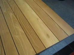 Janua Esstische|Esstisch SC41 Outdoor Akazie Roh Gebürstet Wangen Aluminium Schwarz Pulverbeschichtet