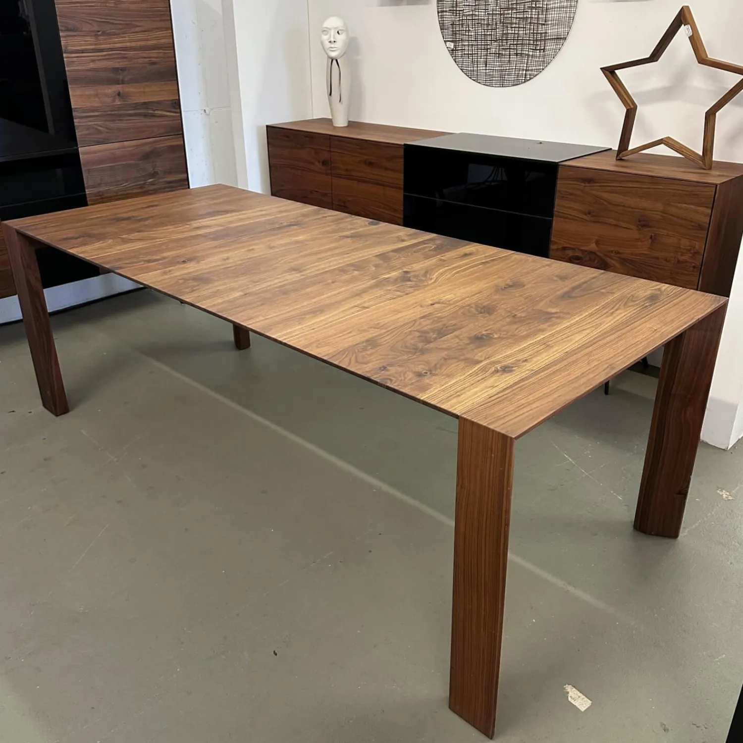 Scholtissek Esstische|Esstisch SL 1 Astiger Nussbaum Natur Geölt Äste Mit Harz Ausgegossen Inklusive Auszug