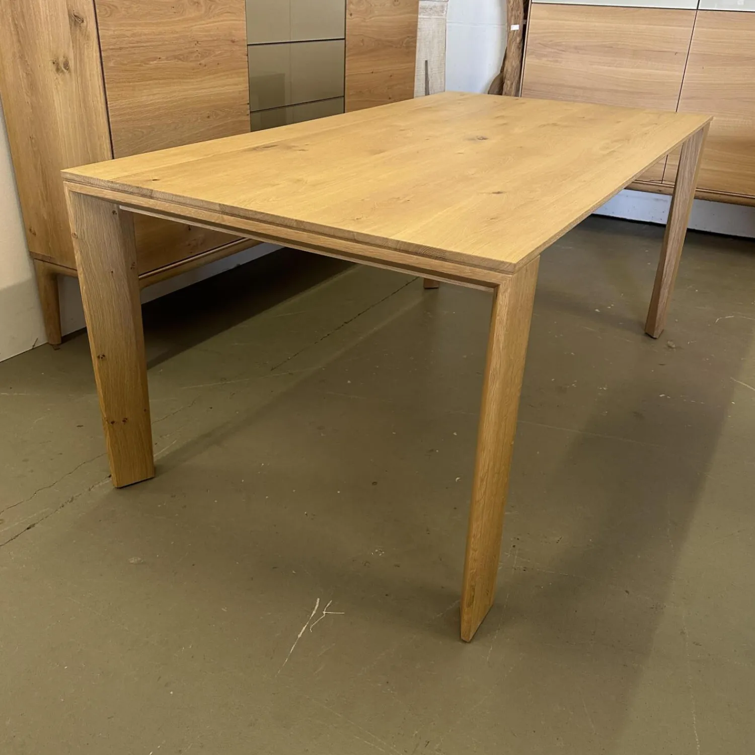 Scholtissek Esstische|Esstisch SL V Knorrige Eiche Puro Geölt Äste Mit Harz Ausgegossen