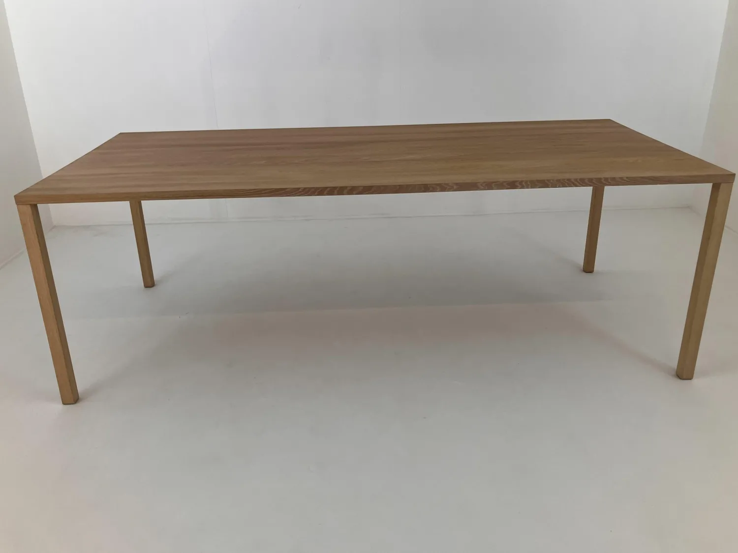 More Esstische|Esstisch Slic Massivholzplatte Eiche Oberfläche Geölt Beine Aluminium Furniert