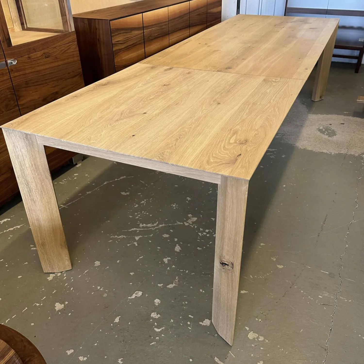 Scholtissek Esstische|Esstisch SR 1 Light Knorrige Eiche Puro Geölt Äste Mit Zinn Ausgegossen Inklusive Auszug