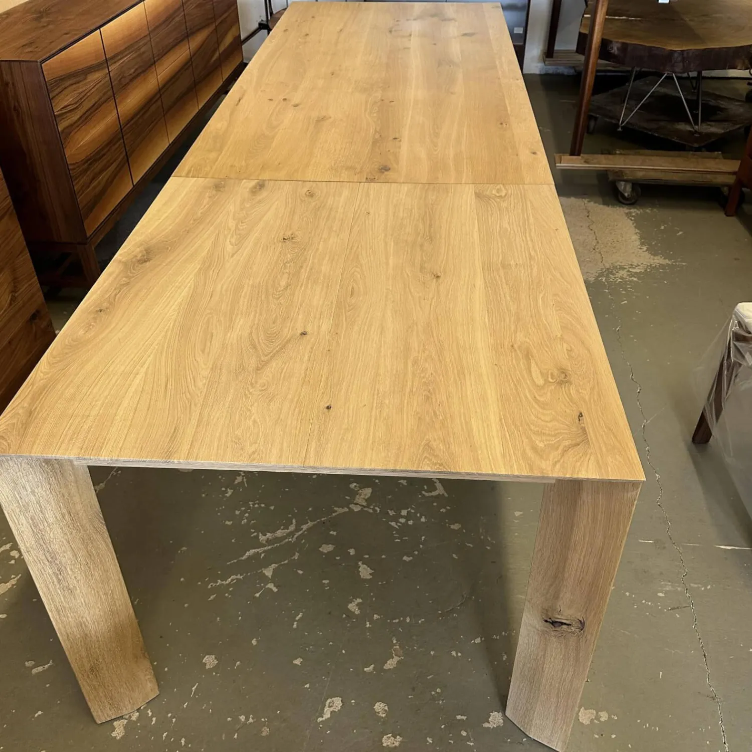 Scholtissek Esstische|Esstisch SR 1 Light Knorrige Eiche Puro Geölt Äste Mit Zinn Ausgegossen Inklusive Auszug