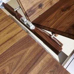 Scholtissek Esstische|Esstisch SR1 Light Massiv Astnussbaum Geölt Ausziehbar Astlöcher Mit Harz