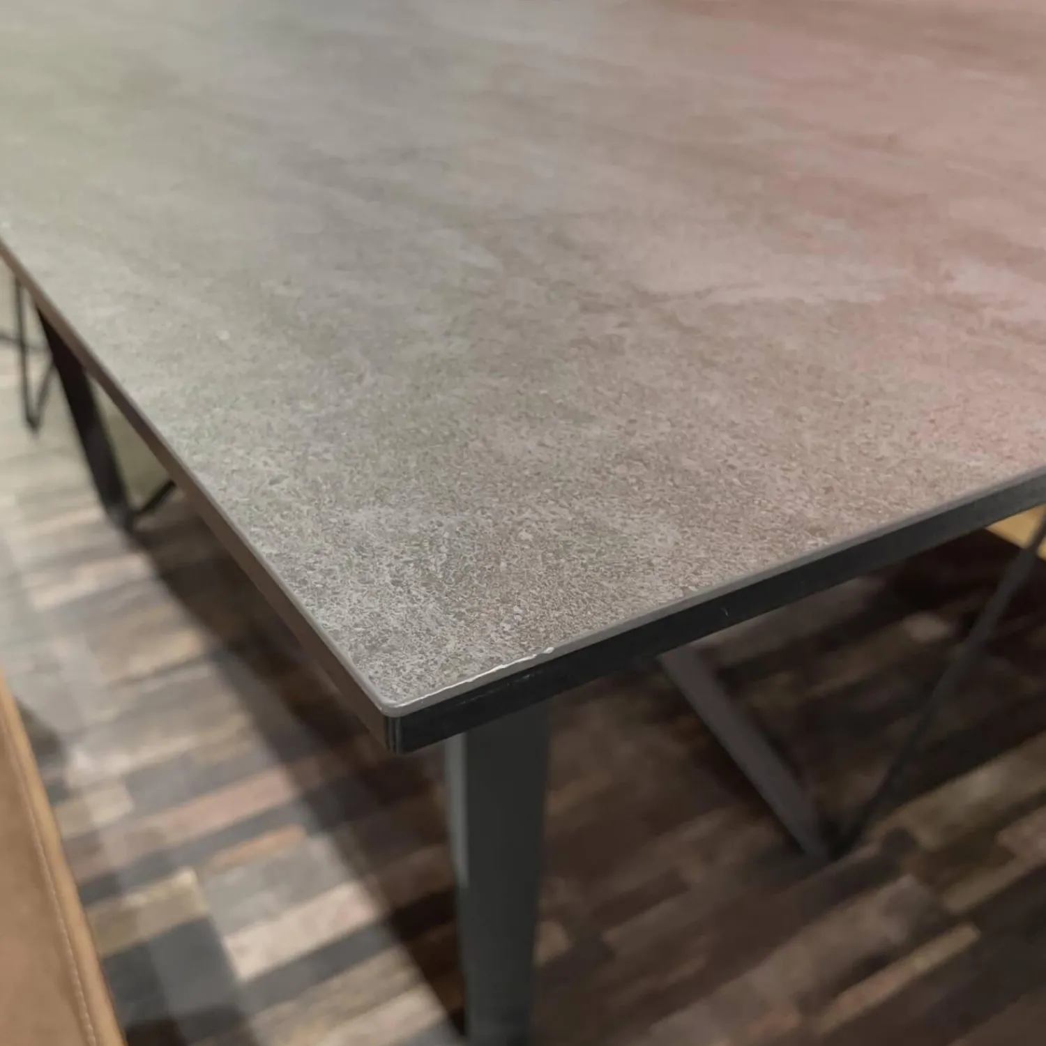 Koinor Esstische|Esstisch T1003 Platte Keramik Anthrazit Metallfuß Schwarz Matt Pulverbeschichtet Ohne Bänke Und Stuhl