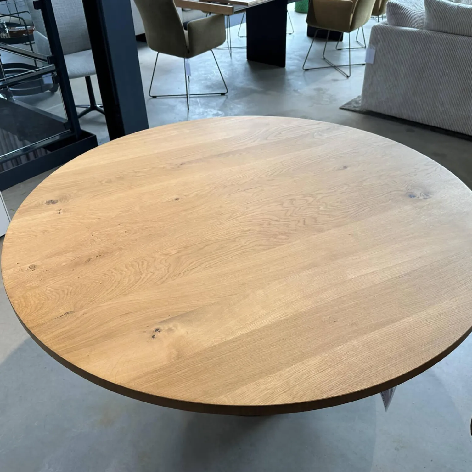 e15 Esstische|Esstisch TA20 Hiroki Eiche Geölt Stahlsockel Pulverbeschichtet Tiefschwarz