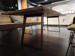 Global Esstische|Esstisch Talara Platte Rustikaler Nussbaum Massiv Geölt Gestell Metallkufe Schwarz