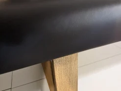 Anrei Essgruppen|Esstische|Esstisch Tesso Asteiche In Barrique Mit Bodenplatte Aus Edelstahl Und Einzelbank Smart Leder Maron