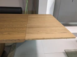 Anrei Essgruppen|Esstische|Esstisch Tesso Asteiche In Barrique Mit Bodenplatte Aus Edelstahl Und Einzelbank Smart Leder Maron