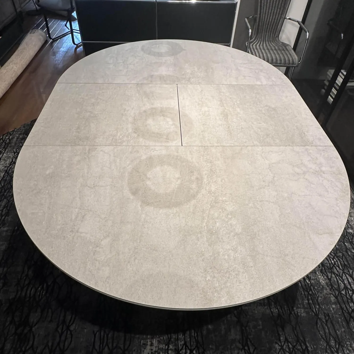 Bacher Esstische|Esstisch Todo 6116 Platte Keramik Matt Rock Grigio Grau Säule Lack Matt Bodenplatte Metall Schwarz Tiefmatt Ausziehbar