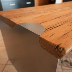 Nature Design Esstische|Esstisch Unikat Tischplatte Unikat Ulme Altholz Massiv Gestell Stahlwangen Grau