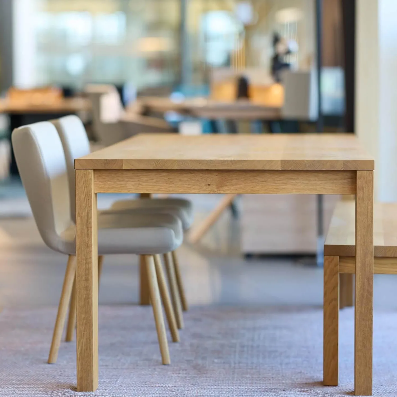 Scholtissek Esstische|Esstisch Varus Knorrige Eiche Mit Harz Ausgegossen Gestell Stollenfüße Passend Ausziehbar Ohne Stühle Und Bank