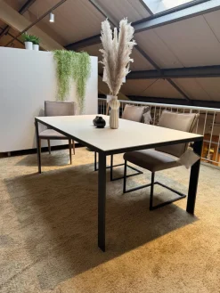 Global Esstische|Esstisch Vitoria Tischplatte Keramik Weiß UF 0105 Gestell Metall Schwarz Pulverbeschichtet