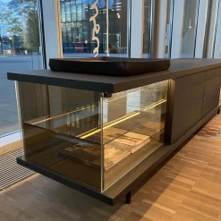 Walter Knoll Kommoden & Sideboards|Farns Sideboard Eiche Geflammt Mit Glas- Und Lederauflage Und Beleuchtung