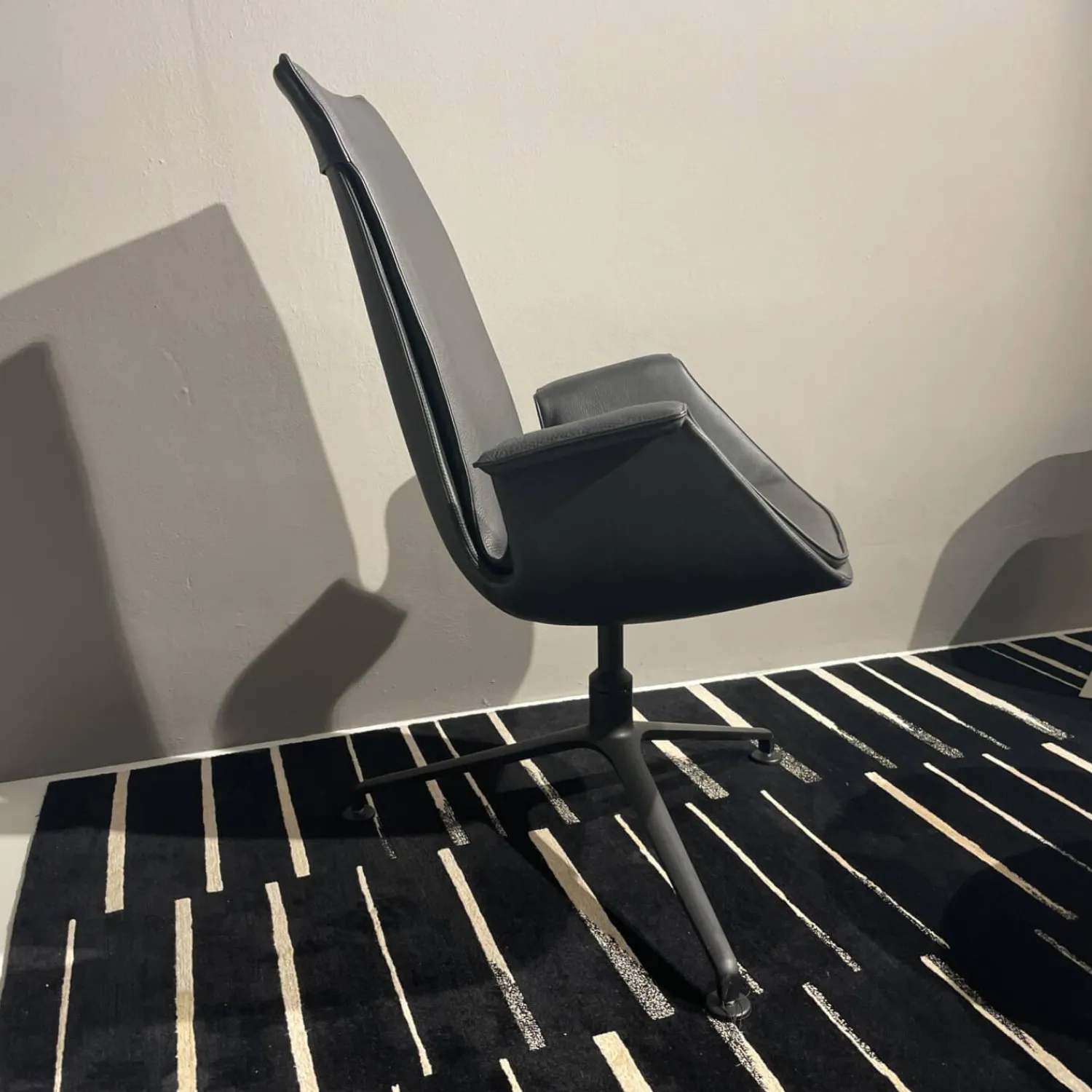 Walter Knoll Relaxsessel|FK Schalensessel Safari Leder Gestell Schwarz Pulver Beschichtet Drehbar 360°