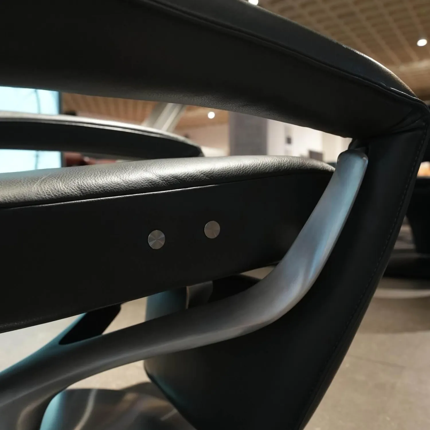 Koinor Relaxsessel|Funktionssessel Yoko No 12 VM Leder C Classic Pepper Schwarz Grau Gabel Alu Matt Schwarz