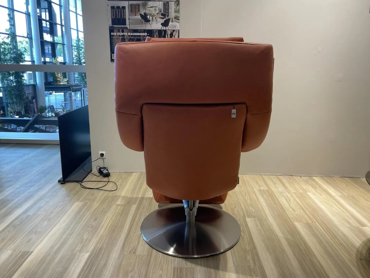 Koinor Relaxsessel|Funktionssessel Yoko No2 Leder C Revolution Paprika Orange Drehteller Nickel Satiniert Motorisch Verstellbar